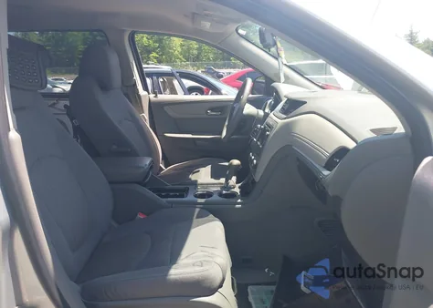 2016 Chevrolet Traverse Ls из США, поврежденный, VIN 1GNKRFEDXGJ107615